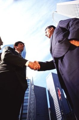 從批發(fā)貿(mào)易到商業(yè)長青 構筑穩(wěn)健增長的五維模型